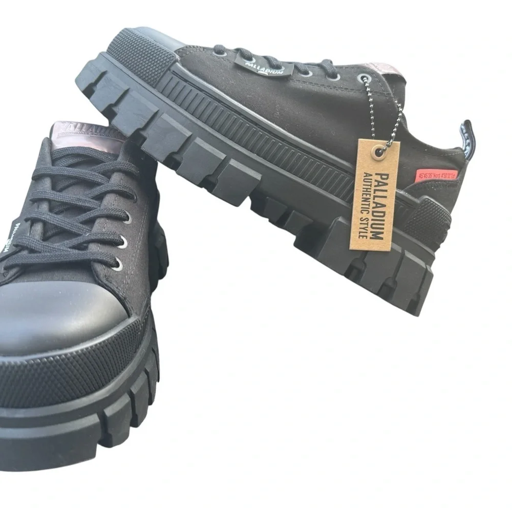 Palladium Revolt Lo TX Black Platform Sneakers – Women’s Size 7 – NEW in Box